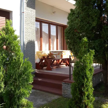 In 19400 * Balatonmáriafürdő